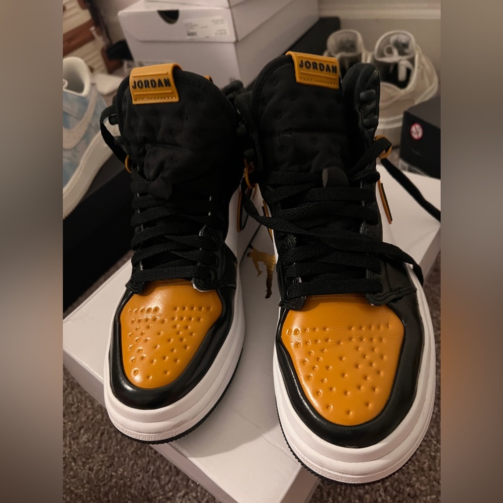 Air Jordan 1 Acclimate